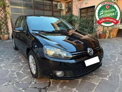 Nero Usata 2009 VW Golf VI Comfortline Tre volumi | 4900 € (Buon prezzo)