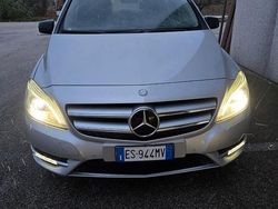 Grigio Usata 2013 Mercedes 200 Tre volumi | 9700 €
