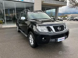 Nero Usata 2015 Nissan Navara Pick-up | 18.500 € (Buon prezzo)