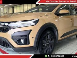 Beige Usata 2024 Dacia Sandero Expression Tre volumi | 15.750 € (Buon prezzo)