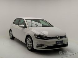 Bianco Usata 2020 VW Golf VIII Executive Tre volumi | 17.500 € (Buon prezzo)