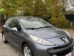 Bianco Usata 2008 Peugeot 207 Tre volumi | 3500 € (Buon prezzo)