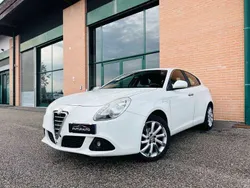 Bianco Usata 2012 Alfa Romeo Giulietta Distinctive Due volumi | 8800 € (Molto cara)
