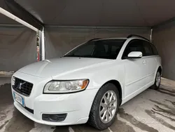 Bianco Usata 2009 Volvo V50 Summum Station wagon | 2499 € (Ottimo prezzo)
