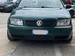 Verde Usata 2001 VW Bora Highline Tre volumi | 700 €