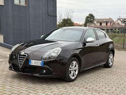 Nero etna Usata 2012 Alfa Romeo Giulietta Distinctive Tre volumi | 7500 € (Buon prezzo)