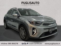 Grigio Usata 2023 Kia Stonic SUV | 18.500 € (Cara)