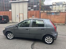 Grigio Usata 2005 Fiat Punto Tre volumi | 1690 € (Buon prezzo)