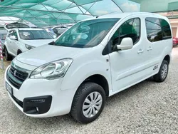 Bianco Usata 2018 Peugeot Partner Tepee Active Monovolume | 13.200 € (Cara)