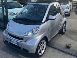 Grigio argento Usata 2010 Smart ForTwo Cabrio Pulse Cabrio | 4290 € (Super prezzo)