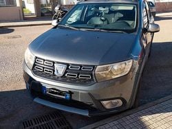 Grigio Usata 2017 Dacia Sandero Stepway Tre volumi | 9000 €