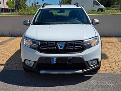 Usata 2017 Dacia Sandero Stepway Due volumi | 8300 € (Buon prezzo)