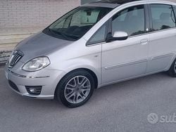 Grigio Usata 2009 Lancia Musa Monovolume | 5500 €