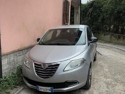 Grigio Usata 2012 Lancia Ypsilon Due volumi | 2900 € (Ottimo prezzo)