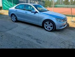 Usata 2009 Mercedes C220 Avantgarde Tre volumi | 5500 € (Buon prezzo)