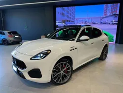 Bianco pastello Usata 2023 Maserati Grecale SUV | 69.990 € (Ottimo prezzo)