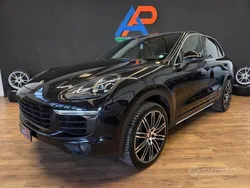 Nero Usata 2015 Porsche Cayenne SUV | 25.900 € (Ottimo prezzo)
