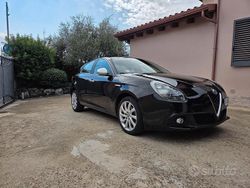 Nero Usata 2016 Alfa Romeo Giulietta Super Due volumi | 9000 € (Ottimo prezzo)