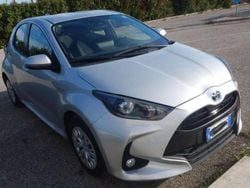 Argento Usata 2020 Toyota Yaris Hybrid Active Due volumi | 15.950 € (Buon prezzo)