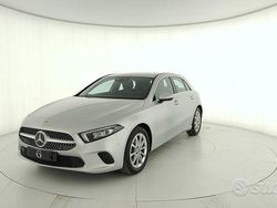 Grigio Usata 2020 Mercedes A200 Tre volumi | 23.500 € (Buon prezzo)