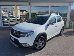 Bianco Usata 2020 Dacia Sandero Acces Due volumi | 9900 € (Buon prezzo)