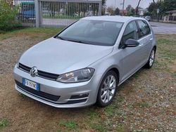 Argento Usata 2015 VW Golf VII Executive Tre volumi | 8100 € (Buon prezzo)