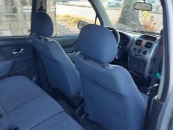 Grigio Usata 2004 Opel Agila Due volumi | 1500 € (Buon prezzo)