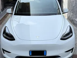 Usata 2024 Tesla Model Y Standard Range SUV | 37.700 € (Buon prezzo)