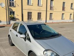 Grigio Usata 2016 Fiat Grande Punto Easy Due volumi | 4800 € (Buon prezzo)