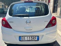 Bianco Usata 2012 Opel Corsa Club Tre volumi | 4500 € (Buon prezzo)
