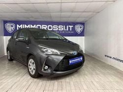 Grigio Usata 2019 Toyota Yaris Hybrid Active Tre volumi | 11.900 € (Ottimo prezzo)