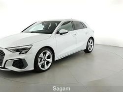 Bianco ghiaccio metallizzato Usata 2024 Audi A3 S-Line Tre volumi | 33.500 € (Buon prezzo)