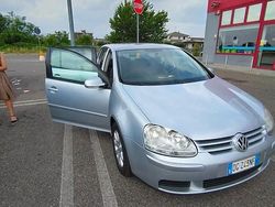 Grigio Usata 2007 VW Golf V Due volumi | 3300 € (Buon prezzo)
