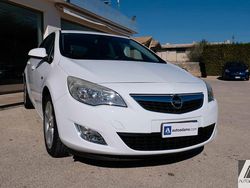 Bianco Usata 2010 Opel Astra Tre volumi | 4500 € (Buon prezzo)