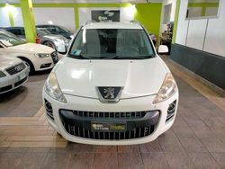 Bianco ghiaccio Usata 2011 Peugeot 4007 SUV | 6900 € (Ottimo prezzo)