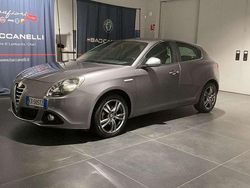 Grigio Usata 2014 Alfa Romeo Giulietta Distinctive Tre volumi | 10.450 € (Cara)