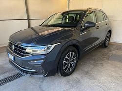 Grigio Usata 2022 VW Tiguan Elegance SUV | 23.500 € (Buon prezzo)