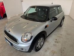 Grigio Usata 2007 Mini Cooper Due volumi | 3890 € (Ottimo prezzo)