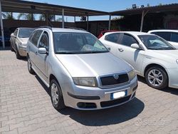 Grigio Usata 2005 Skoda Fabia Ambiente Due volumi | 3200 € (Cara)