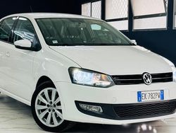 Grigio Usata 2011 VW Polo Highline Tre volumi | 5300 € (Buon prezzo)