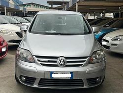 Grigio Usata 2014 VW Golf VII Tre volumi | 3450 € (Super prezzo)