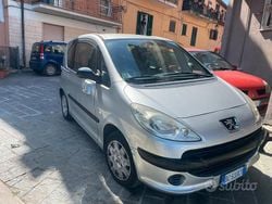 Usata 2007 Peugeot 1007 Monovolume | 2200 € (Ottimo prezzo)