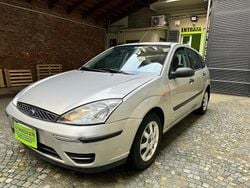 Grigio Usata 2004 Ford Focus Zetec Tre volumi | 1200 € (Ottimo prezzo)