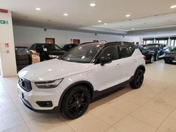 Grigio Usata 2021 Volvo XC40 R-Design SUV | 25.800 € (Buon prezzo)