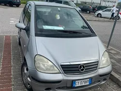 Usata 1999 Mercedes A170 Tre volumi | 550 € (Buon prezzo)