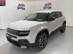 Beige Nuova 2025 Jeep Avenger Summit SUV | 27.700 € (Buon prezzo)