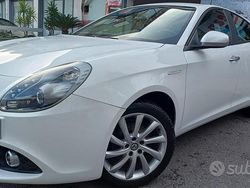 Bianco Usata 2017 Alfa Romeo Giulietta Due volumi | 7000 € (Buon prezzo)