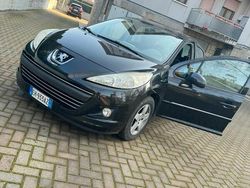 Nero Usata 2011 Peugeot 207 Tre volumi | 3400 € (Buon prezzo)