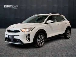 Bianco Usata 2021 Kia Stonic Style SUV | 14.100 € (Buon prezzo)