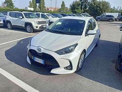 Bianco Usata 2022 Toyota Yaris Active Tre volumi | 10.200 € (Super prezzo)